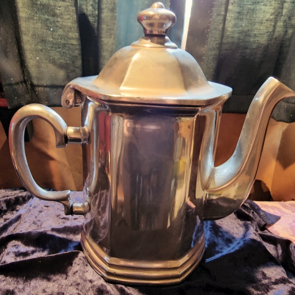 Wilton Armetale Large Coffee Pot